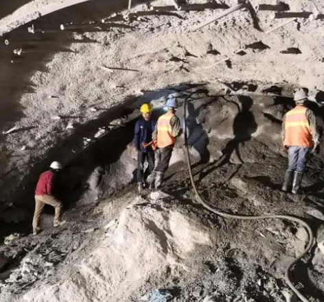 洋浦经济开发区隧道拱顶带模注浆料，微膨胀注浆料的特点及施工工艺